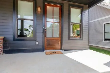 Spacious Luxury Twin Homes, Walk To Everything! Nashville 0*,